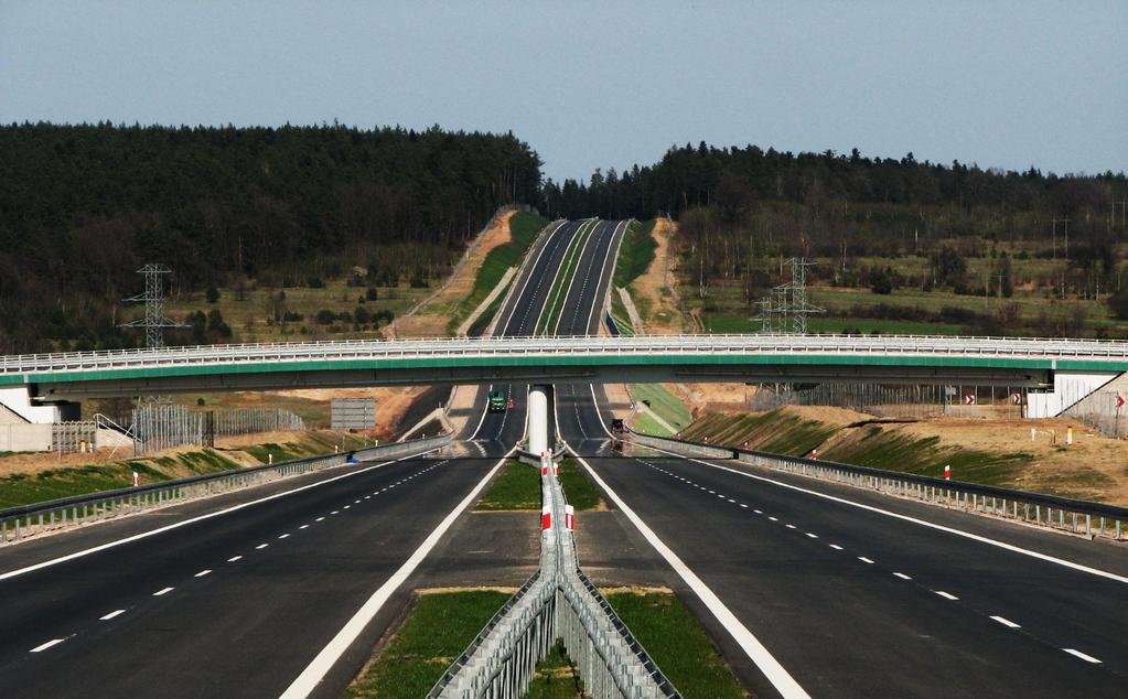 Zaledwie 200 km od Warszawy Sprawny i swobodny dojazd do osady, zarówno