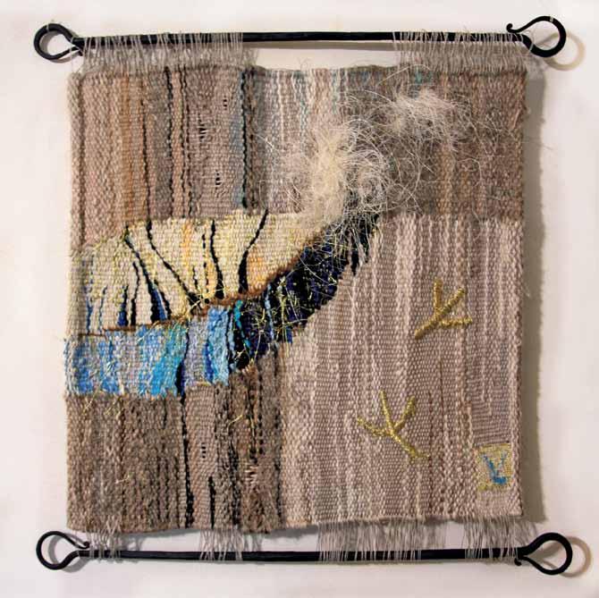 LARYSA VIZINSKA UKRAINA/ UKRAINE Polowanie na ptaka niebieskiego 50 x 50 cm, technika: gobelin, 2016 Mieszka i pracuje we Lwowie. Ukończyła Państwowy Instytut Sztuki Dekoracyjnej i Stosowanej im.