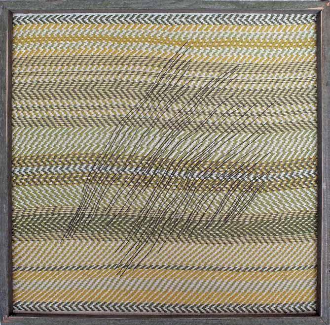 HALINA GREŠLíKOVÁ SŁOWACJA/ SLOVAKIA Zmiana poglądów 48 x 48 cm, technika mieszana: len, bawełna; 2016 Urodziła się we Lwowie na Ukrainie.