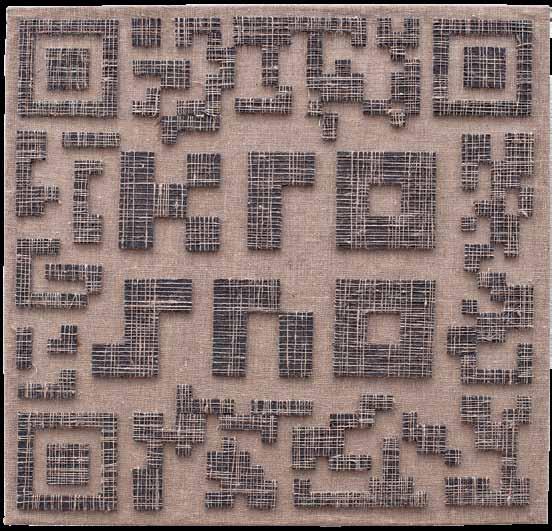 RENATA JACKOWIAK QR Krosno 59 x 57 x 2 cm, technika mieszana: formowanie, klejenie, przeplot; 2016 Urodziła się w Poznaniu.