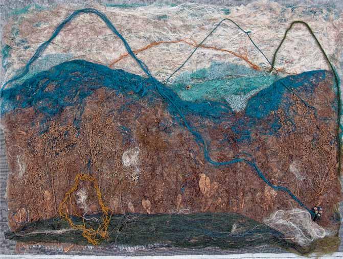 MARTA TOKAR UKRAINA/ UKRAINE Początek jesieni w górach 50 x 70 cm, technika własna, len; 2016 Urodziła się w 1930 r.