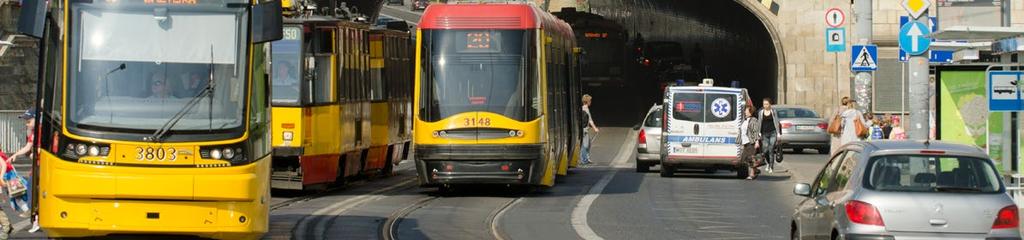 Autobusy w ubiegłym roku brały udział w 64 wypadkach i 98 kolizjach, natomiast tramwaje uczestniczyły w 23 wypadkach i 13 kolizjach.