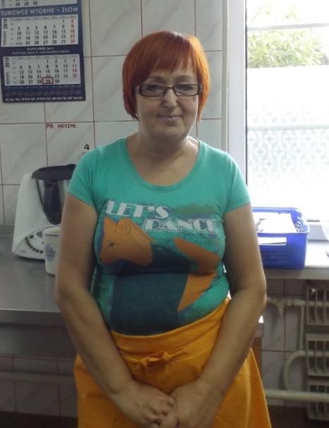- Dobrze, pani wychowawczyni jest bardzo miła i bardzo ją lubimy. - Jak spędzacie przerwy? - Bawimy się i jemy śniadanie. - Czy lubicie się uczyć? - Tak, ale wiemy, że to się zmieni.