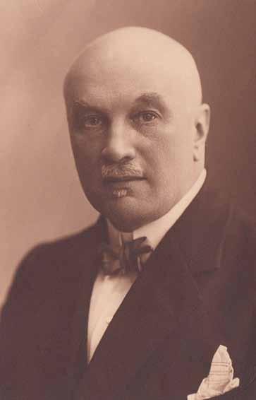 Leon Janta-Połczyński (1867 1961), wnuk Józefa, po studiach na uniwersytetach w Krakowie, Berlinie i Paryżu udzielał się w polskich organizacjach gospodarczych, społecznych i narodowych pod zaborem