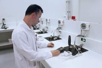 Metrologia & Laboratorium Diagnostyka / Strojenie / Wzorcowanie Serwis & Konserwacja Sprawdzenie / Naprawa