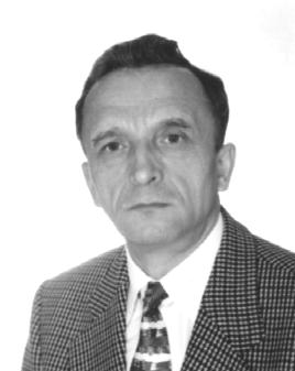 mocy, komputerowych systemów pomiarowych, fizyki wybuchu, interferometrii laserowej, spektrometrii, oddziaływania promieniowania laserowego z materią, a także współautorem monografii p.t. Komputerowe modelowanie dynamicznych oddziaływań ciał metodą punktów swobodnych, PWN, Warszawa, 2001.