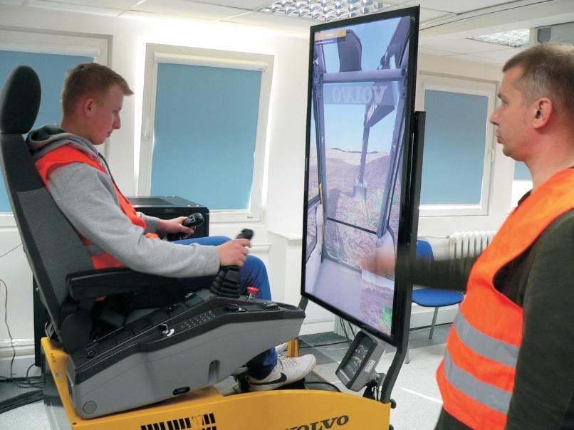 Rys. 3. Stanowisko badawcze (symulator koparki Volvo ECX21). Fig. 3. The test (Volvo excavator simulator ECX21).