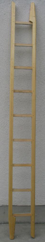 Drabina słupkowa D3,1 Parametry: długość drabiny złożonej 3100 mm długość