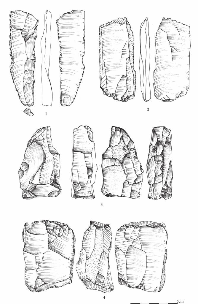 [65] Ryc. 22. Jaskinia Perspektywiczna. Przykłady wyrobów krzemiennych z poziomów górnopaleolitycznych: 1, 2 masywne wióry; 3, 4 rdzenie (wg Sudoł i in.