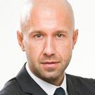 Operacyjnych nadzorowała wszystkie kwestie związane z zarządzaniem nieruchomościami biurowymi, a od 2011 roku pełni funkcję Dyrektora działu Zarządzania Nieruchomościami zatrudniającego ponad 60 osób.