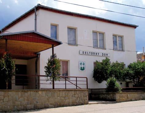 POLYFCENTRÁ Október