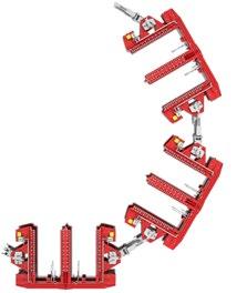 PRECISE TRACTION SYSTEM PRECYZYJNY SYSTEM TRAKCYJNY Coupled platforms move along a route determined by movements of the truck. This is achieved due to the forced turn principle.