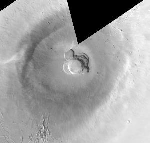Ascraeus Mons, 26km wysokości, 400 km