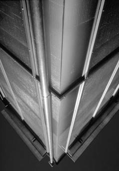 Erę industrialną cechowała nadmierna konsumpcja energii i przeświadczenie o jej niewyczerpywanych źródłach.