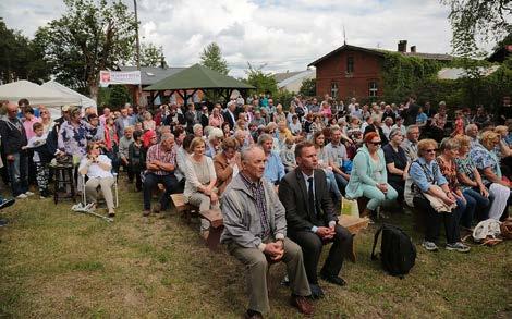 w 2003 r.). To on mi mówił, że jadąc do Długiego należy wiązać na drzewach wstążeczki, by wrócić tą samą drogą. Podpowiedź dobra.