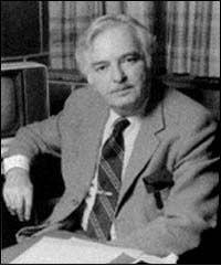 Wycieczka do źródeł technologii informatycznej - Kemeny János György Kemény (1926-1992) matematyk i informatyk, rozwijał idee von Neumanna, znany z prac nad time sharing i językiem BASIC John Kemeny: