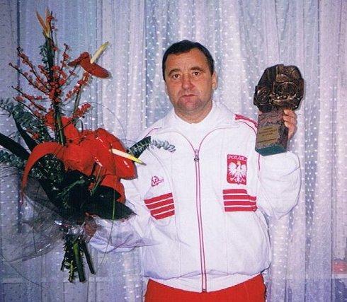 KRZYSZTOFOWICZ ZBIGNIEW RYSZARD 25.07.1947 Urodził się w Międzylesiu, ale edukację rozpoczął w Świebodzicach.