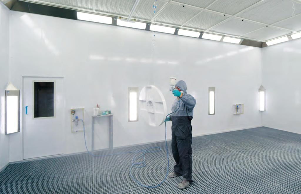 Instalacje lakiernicze Czapki z głów! Perfekcyjne lakierowanie! Rozwiązania dla każdej wielkości zakładu. Wszystkie kabiny lakiernicze Höcker mają jedną wspólną cechę.