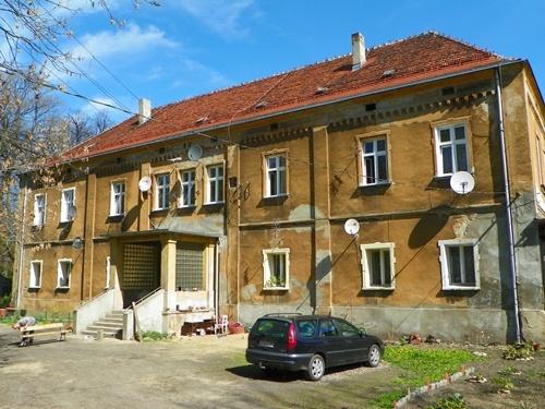 12/N BUDYNEK MIESZKALNY XIX w. ul. Główna 5 (działka nr 305/2 k.m.