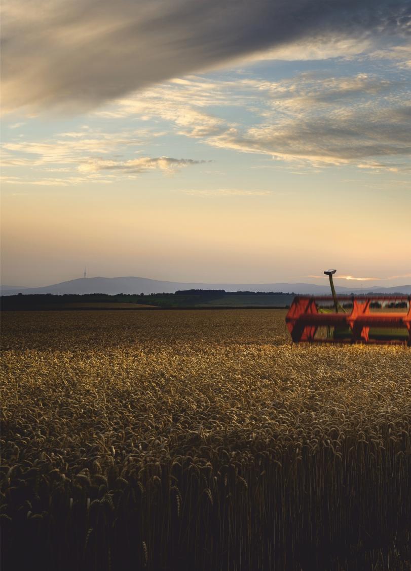 CLAAS Polska Sp. z o.o. Niepruszewo, ul..swierkowa 7 64-320 Buk Tel. 61 834 98 00 przedsmak.pl CLAAS stale stara się dostosować swoje produkty do wymagań praktyki.