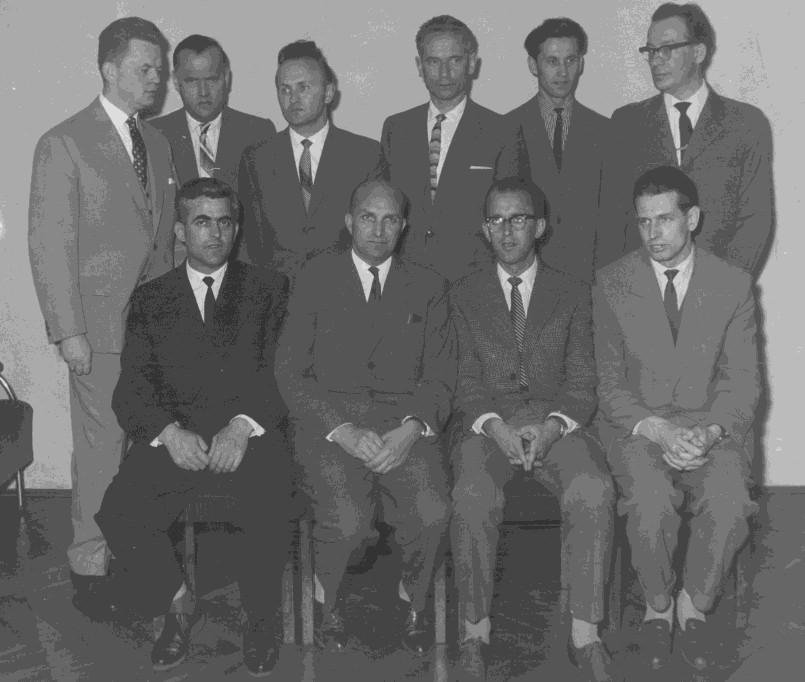 osobowego komitetu (rys.3), powołanego w 1962 roku, któremu przewodniczył Profesor, weszło wielu wybitnych ludzi, wśród których było m.in.