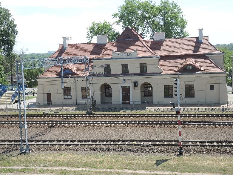 Chopina przez W-wa Zachodnia, Centralna co ok. 60 min. Podróż trwa ok.