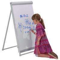 konstrukcja wyposażona w dociskacz bloku papieru rozmiar tablicy: 67x95cm waga: 8kg 15 lat gwarancji na powierzchnię magnetyczną 2 lata gwarancji na pozostałe