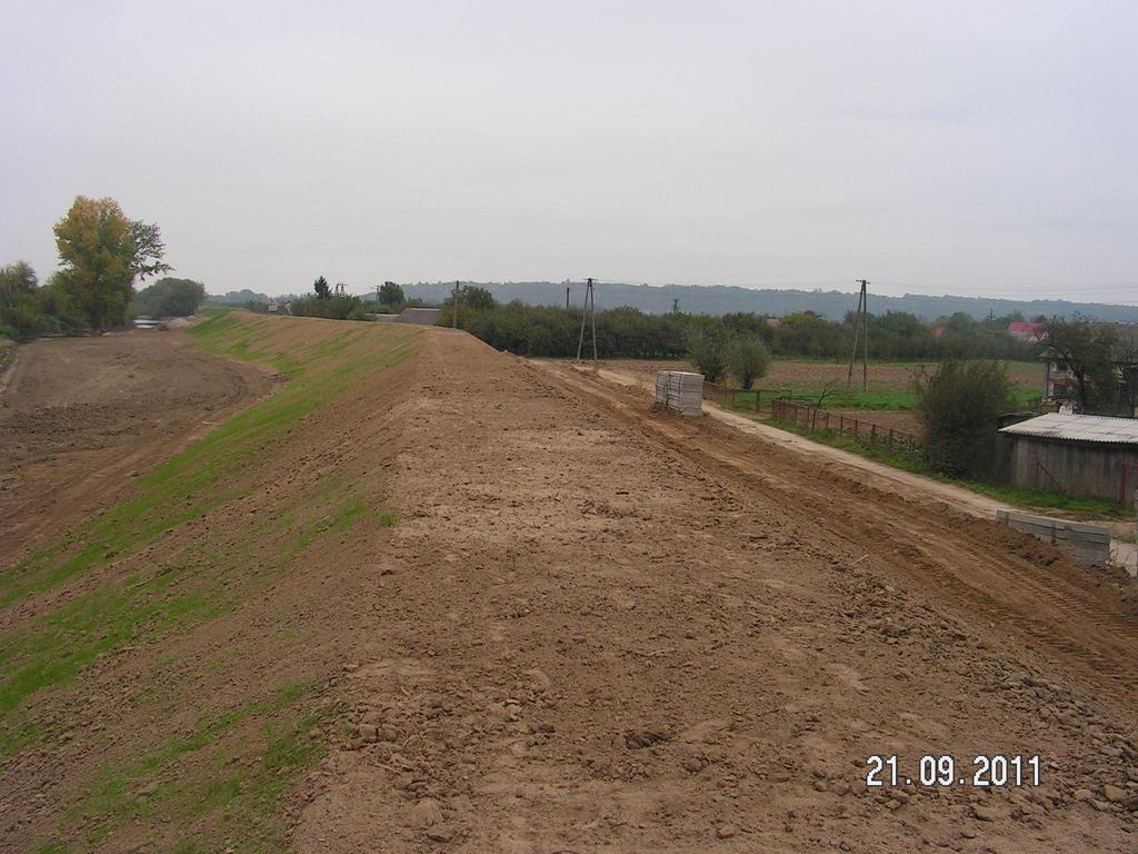 Fot. nr 22 Modernizacja (rozbudowa) wału p.pow. rzeki Wisły na dł.