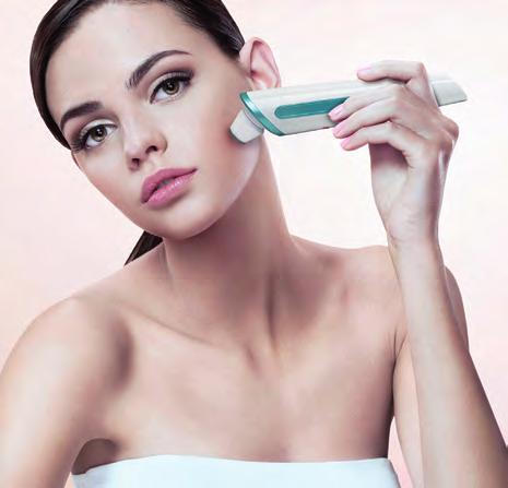 DERMO PEEL Mikrodermabrazja Medel Dermo Peel umożliwia peeling skóry twarzy metodą mikrodermabrazji. Podwójne działanie: 1.