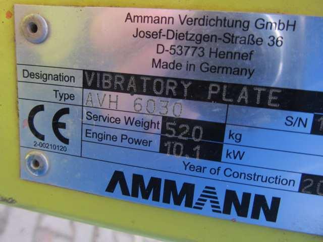 3.1.2. Przeznaczenie i opis. Fot. nr 3. Płyta wibracyjna AMMANN typ AVH 6030 Zagęszczarka wibracyjna AMMANN typ AVH 6030 służy do zagęszczania gruntu.