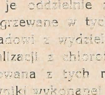 najpierw krystalizowały żółte blaszki, a następnie narastały na nie białe