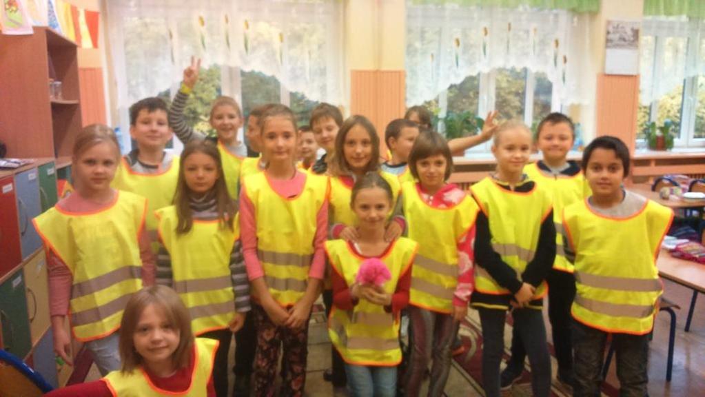 AKCJA CYTRYNKA-CUKIEREK 2016 r. Dnia 20 września 2016 r. uczniowie klas I-III edukacji wczesnoszkolnej wzięli udział w corocznej akcji Cytrynka-Cukierek.