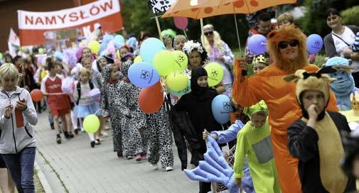 Sprowadzono pirotechników z psem wyszkolonym do wykrywania materiałów wybuchowych, ale okazało się, że w urządzeniu były trzy laurowe liście.
