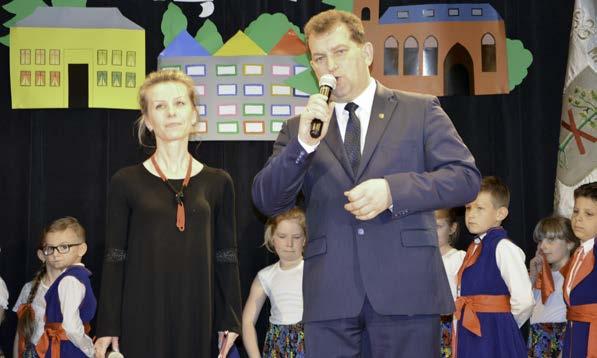 8 Gmina Polska nr 6 (49) czerwiec 2017 Gogolin Piękne rocznice Gogolin obchodzi w tym roku jubileusz 50-lecia nadania praw miejskich oraz 50. rocznicę odsłonięcia pomnika Karolinki i Karliczka.