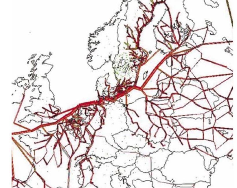 9.5.5 Analiza ruchu statków z wykorzystaniem danych transmitowanych przez system AIS Dane, które pozyskuje się ze stacji brzegowych AIS pozwalają na: analizę ścieżek przejść ruchu statków