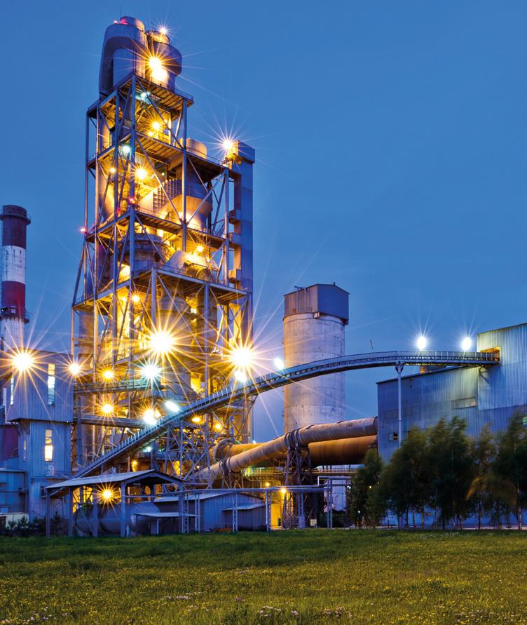 02 ZINTEGROWANY SYSTEM ZARZĄDZANIA System Zarządzania Środowiskowego zgodny z normą ISO 14001 w Cementowni Chełm był początkowo jedynym systemem zarządzania (certyfikowany po raz pierwszy w 2004