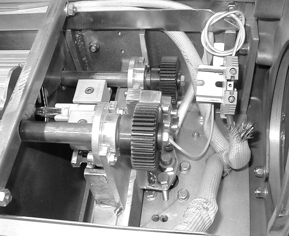 FUNZIONAMENTO ED USO OPERATION AND USAGE 5. CEFLA Finishing Ed.CE P.55 A 5.2.