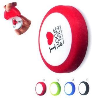 3. Słuchawki 1. Opis Biało-czerwone słuchawki wykonane z PVC pakowane w okrągłym pudełku z ABS-u z silikonową nakładką. Kabel długości 120 cm. Wymiary: średnica 6,5 cm, 5 x 1,5 cm, 2.