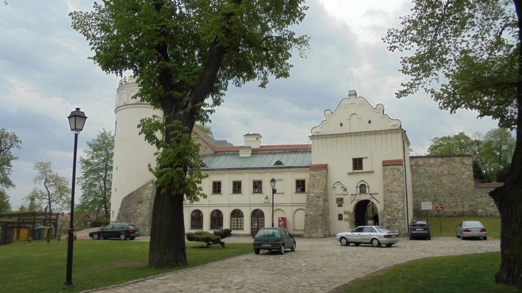 Bolszewia rozprawiała się z banderyzmem na Ziemi Podkarpackiej. 3. Jeżeli nie obronimy się gospodarczo będziemy musieli bronić się wojskowo.