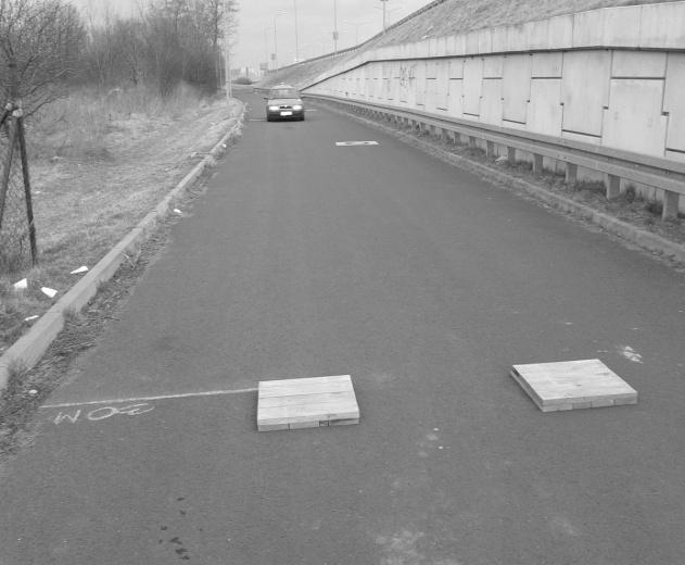 116 J. Polasik, K.J. Waluś During the road tests the environmental conditions were investigated before and after the examination of the kinematics of the vehicle motion which was overcoming the roadblock.