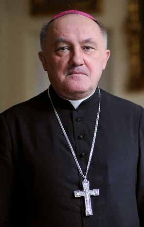 W XIV i XV Bożogrobcy z własnej inicjatywy założyli szpitale, między innymi w Ząbkowicach (1319 rok), Rypinie (1323 rok), w Żarnowcu koło Miechowa (1404 rok), Sieradzu (około 1471 roku), Przeworsku