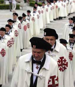 W XV wieku klasztor miechowski stał się centrum kongregacji, obejmującej wiele klasztorów w Małopolsce, Wielkopolsce, na Mazowszu i Kujawach, a nawet na Słowacji i części Śląska.