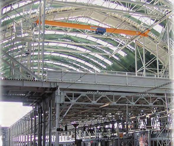 pl THE EIGENVALUE PROBLEM IN THE DYNAMICS OF THE STEEL INDUSTRIAL HALL WITH INTERNAL HANDLING SYSTEM A b s t r a c t The paper presents the eigenvalue problem in the dynamics of the steel industrial