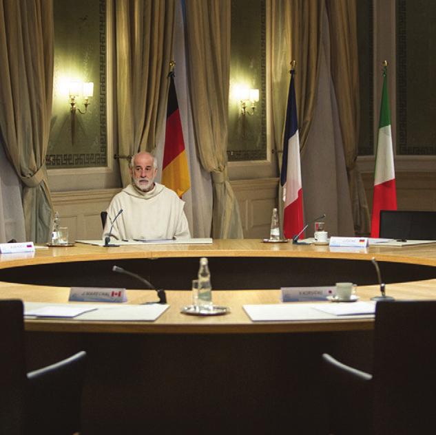 LE CONFESSIONI Spowiedzi Roberto Andò Cast Obsada Toni Servillo Daniel Auteuil Connie Nielsen Pier Francesco Favino Moritz Bleibtreu Marie-Josée Croze Richard Sammel Johan Heldenbergh Stéphane Freiss