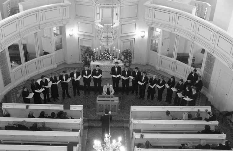 uczczono organizuj¹c I Zjazd Chórów i Muzyków pracuj¹cych w Diecezji Wroc³awskiej. Uroczyst¹ oprawê nabo eñstwa tworzyli: Zespó³ Wang (dyr. R. Zaj¹c) oraz Chór Ekumeniczny z Karpacza (dyr. B.