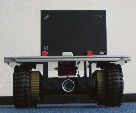 7 Badana empryczne ruchu robota SCUT 7 Środowsko badań emprycznych ezultaty badań symulacyjnych zostały zweryfkowane przez badana empryczne ruchu robota W badanach wykorzystano nekomercyjną wersję