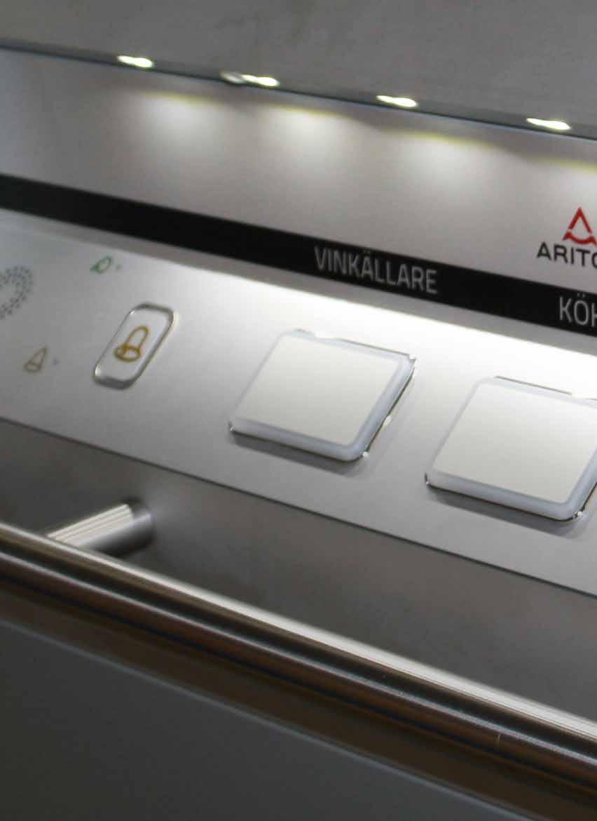 Uchwyty, poręcze i przyciski. Detale, które należy starannie dobierać. Jeżeli chodzi o uchwyty i poręcze, dostępne są dwa materiały: aluminium i stal nierdzewna.