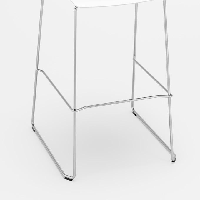 Krzesła z tego typu ramą można łączyć oraz sztaplować (dostępny kompatybilny wózek do sztaplowania).