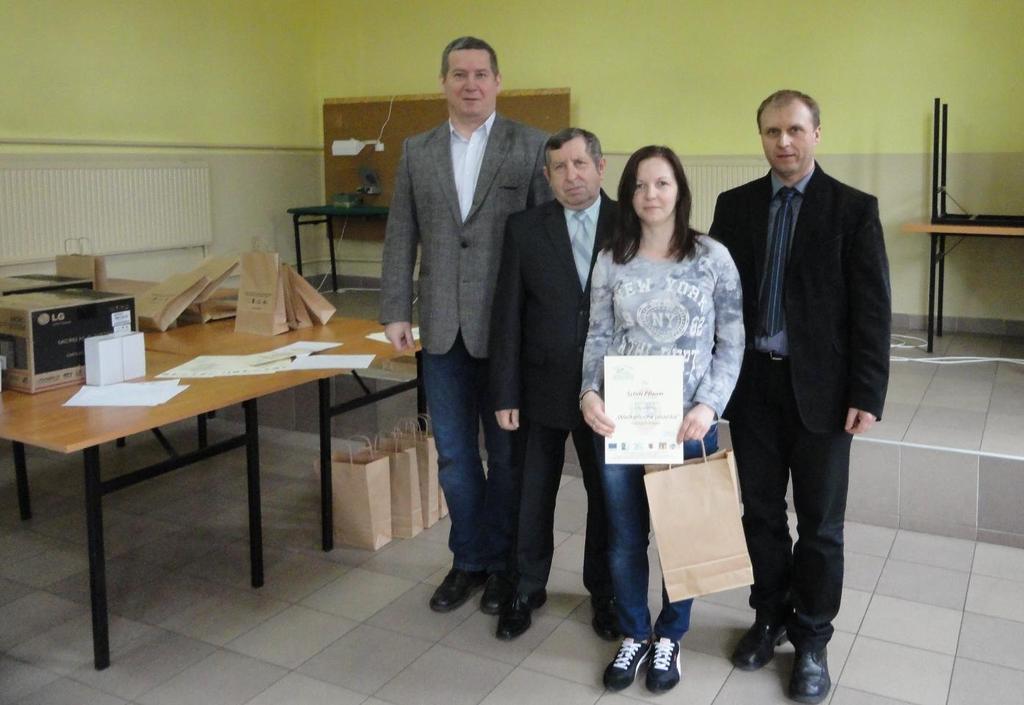 Konkurs został przeprowadzony w trzech kategoriach wiekowych: I dzieci w wieku 5 13 lat, II dzieci i młodzież w wieku 14 18 lat, III osoby powyżej 18 lat. Łącznie na konkurs wpłynęło 112 prac.