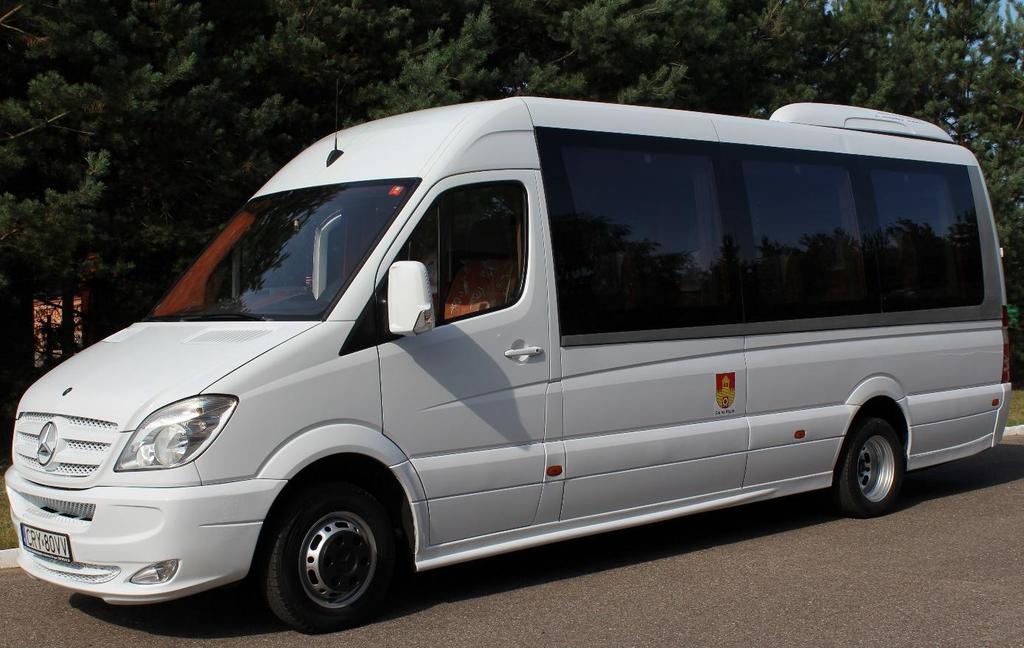 DOWÓZ DZIECI DO SZKÓŁ W okresie wakacji gmina zakupiła autobus dla dowozu dzieci do szkół podstawowych w Sadłowie i Stępowie.